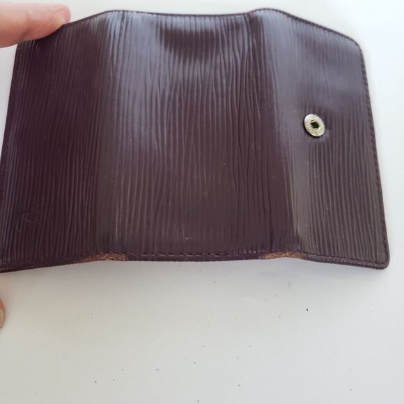 Authentic Louis Vuitton Epi Multicles 4 Key Hooks Case Solid Purple Small 2009 - Picture 8 of 12